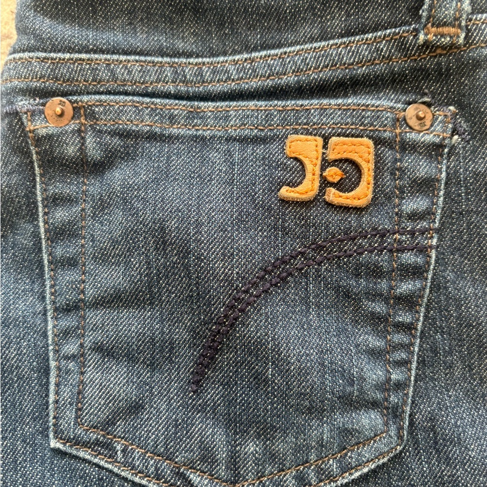 SOLD 
Y2K Joe's Jeans Dark Blue Denim Size 25